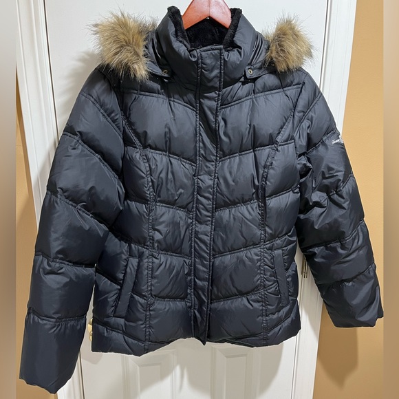 Tommy Hilfiger Women’s Size XL Winter Jacket - Picture 3 of 9